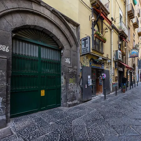 Piazza Miraglia - Rooms by Wonderful Italy-2